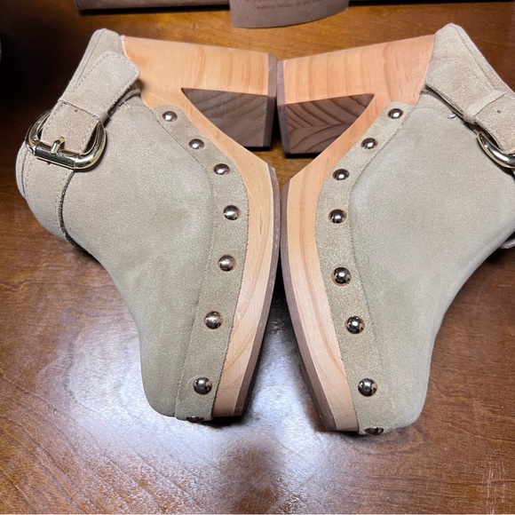 New Steve Madden Women Y2K Tan Hilde Suede Platform Mule Size 8.5 Tan Studded - Picture 5 of 15